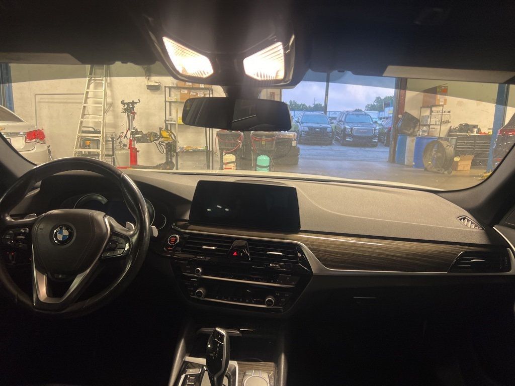 2019 Bmw 540i Sedan photo 4
