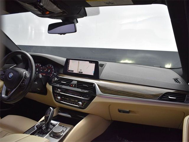 2019 BMW 5 Series 540i - 22986718 - 19
