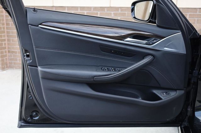 2019 BMW 5 Series 540i - 23031380 - 13