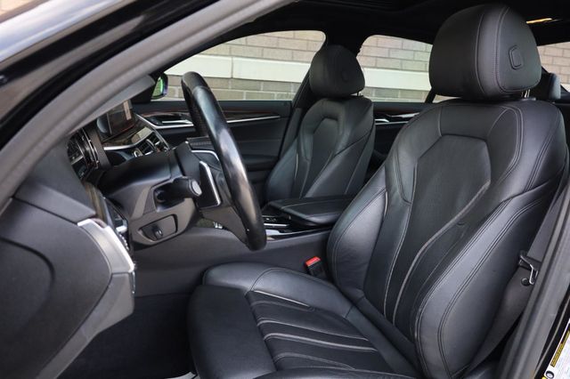 2019 BMW 5 Series 540i - 23031380 - 15