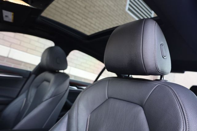 2019 BMW 5 Series 540i - 23031380 - 18