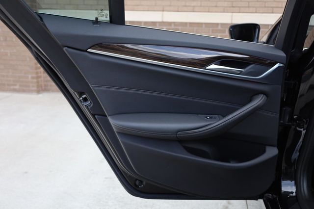 2019 BMW 5 Series 540i - 23031380 - 19