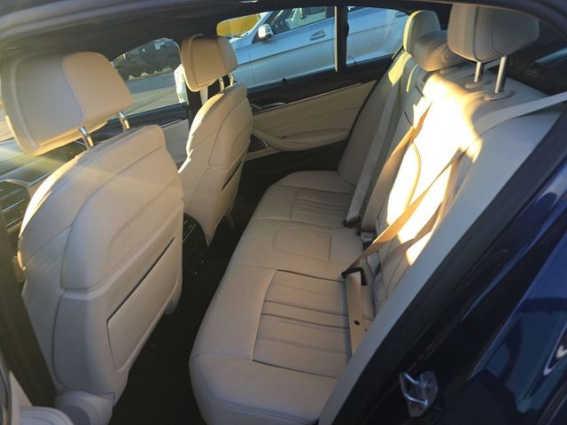 2019 BMW 5 Series 540i - 22973712 - 15