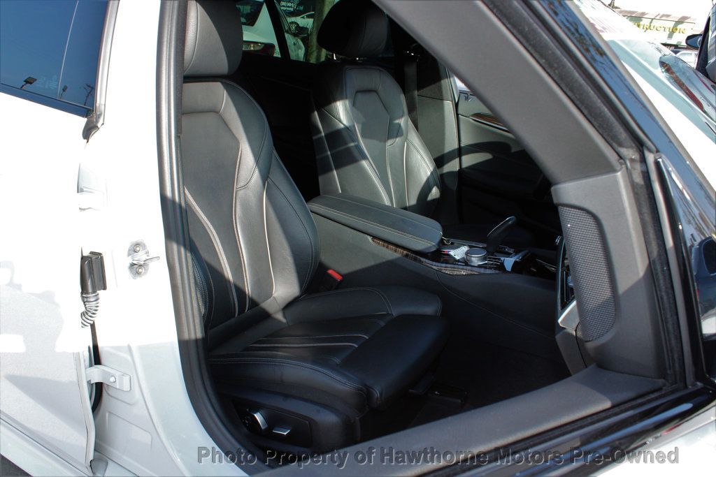 2019 BMW 5 Series 540i - 22958259 - 10