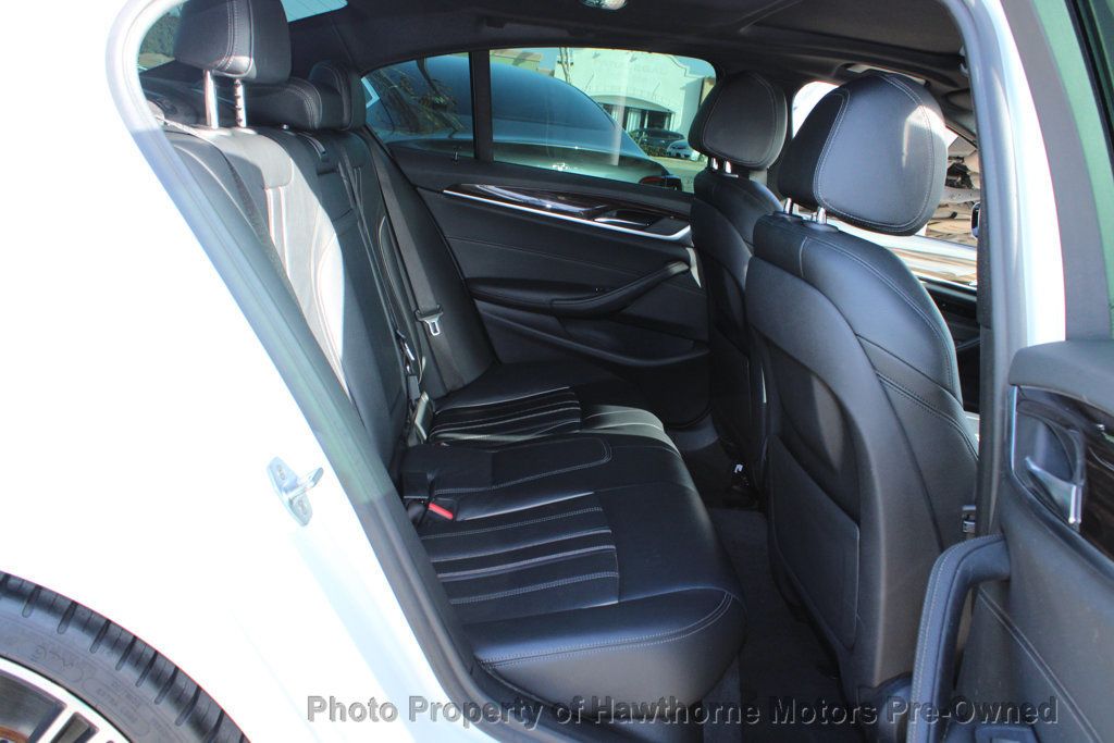 2019 BMW 5 Series 540i - 22958259 - 11