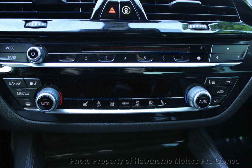 2019 BMW 5 Series 540i - 22958259 - 17