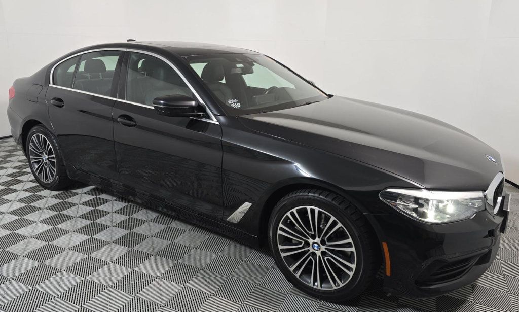 2019 BMW 5 Series 540i xDrive - 22600052 - 1