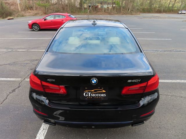 2019 BMW 5 Series 540i xDrive - 23006225 - 13