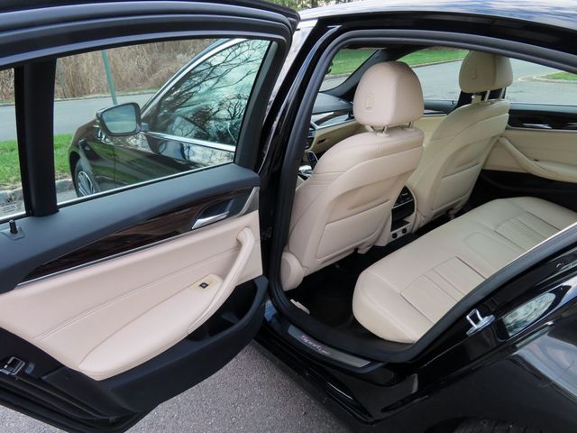 2019 BMW 5 Series 540i xDrive - 23006225 - 29