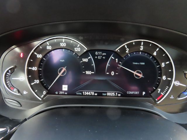 2019 BMW 5 Series 540i xDrive - 23006225 - 44