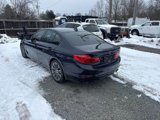 2019 BMW 5 Series 540i xDrive - 22753030 - 4