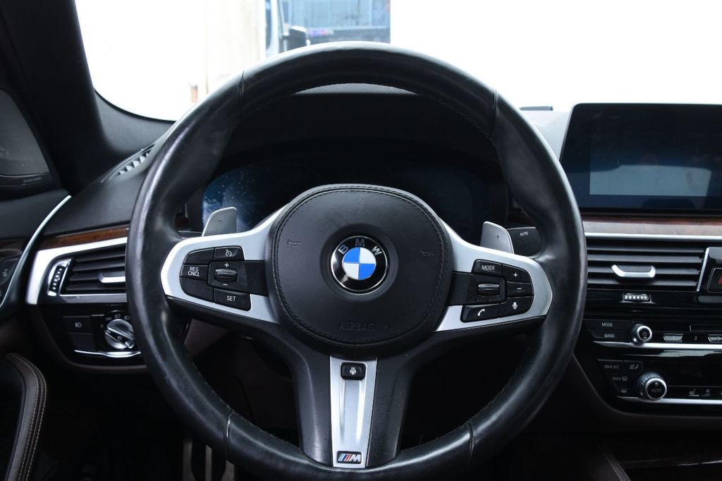 2019 BMW 5 Series 540i xDrive - 21661459 - 15