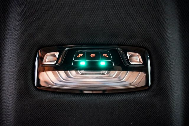 2019 BMW 5 Series 540i xDrive - 23013703 - 9