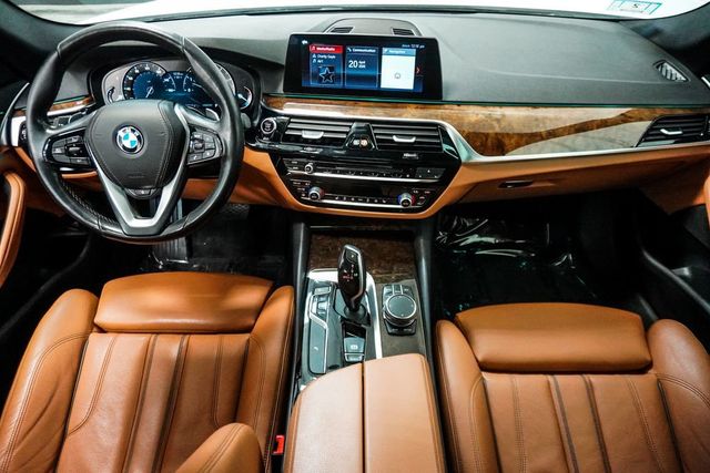 2019 BMW 5 Series 540i xDrive - 23013703 - 11