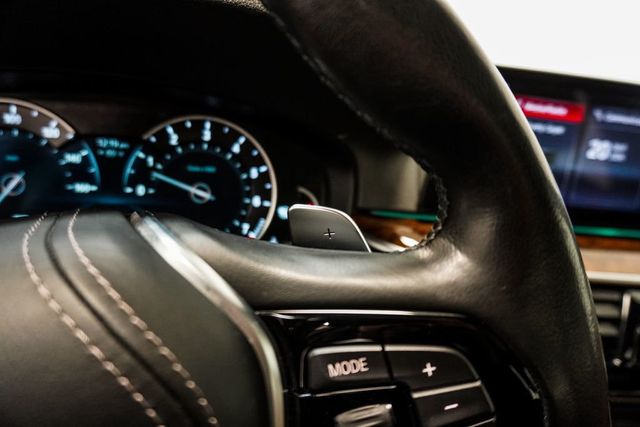 2019 BMW 5 Series 540i xDrive - 23013703 - 16