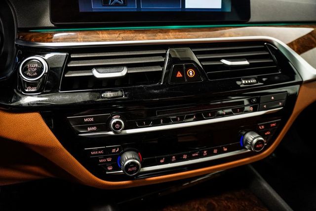 2019 BMW 5 Series 540i xDrive - 23013703 - 24