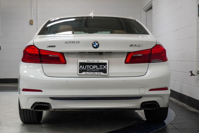 2019 BMW 5 Series 540i xDrive - 23013703 - 38