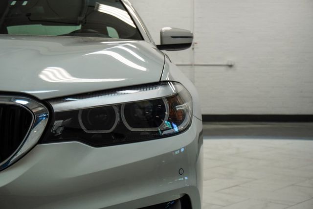 2019 BMW 5 Series 540i xDrive - 23013703 - 40