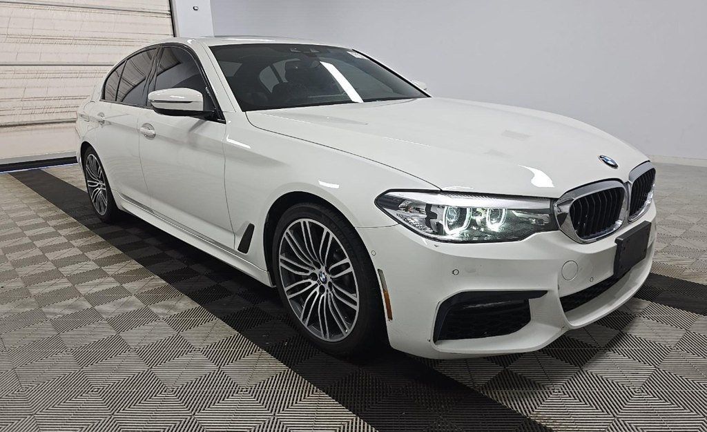 2019 BMW 5 Series 540i xDrive - 23033007 - 3