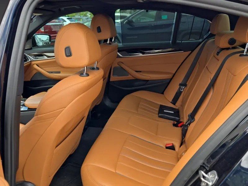 2019 BMW 5 Series 540i xDrive - 23036021 - 9
