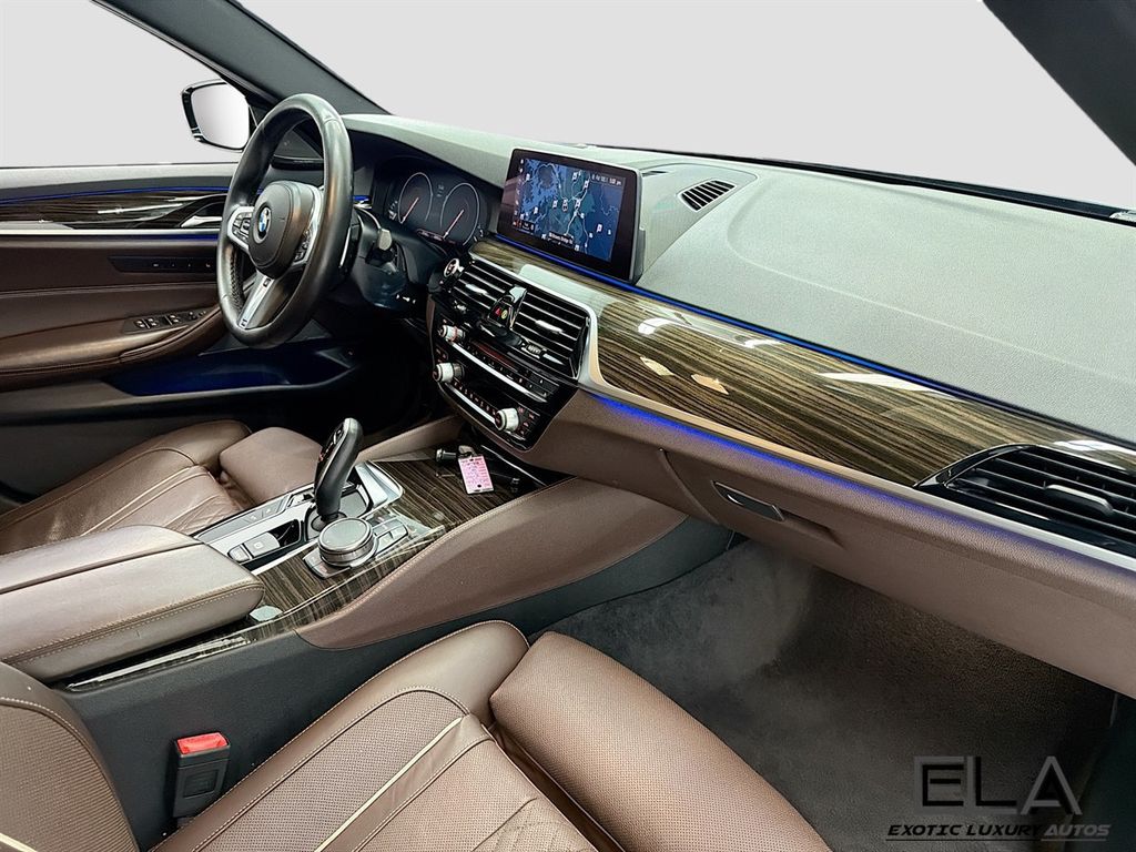2019 BMW 5 Series 540i xDrive - 23038646 - 38