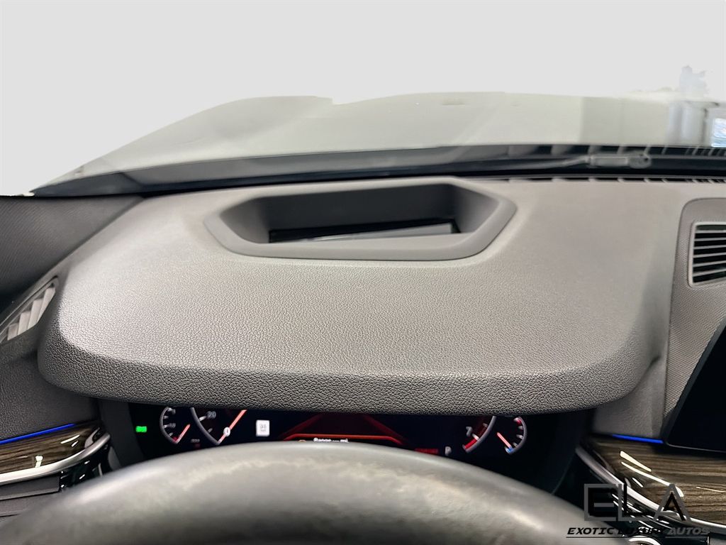2019 BMW 5 Series 540i xDrive - 23038646 - 40