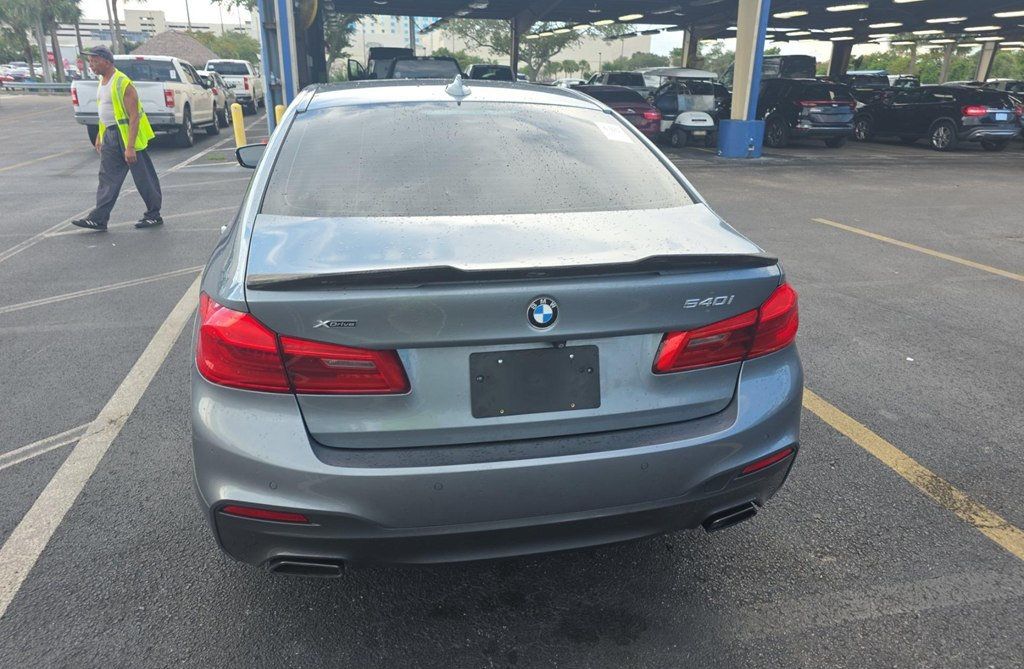 2019 BMW 5 Series 540i xDrive - 23079462 - 4