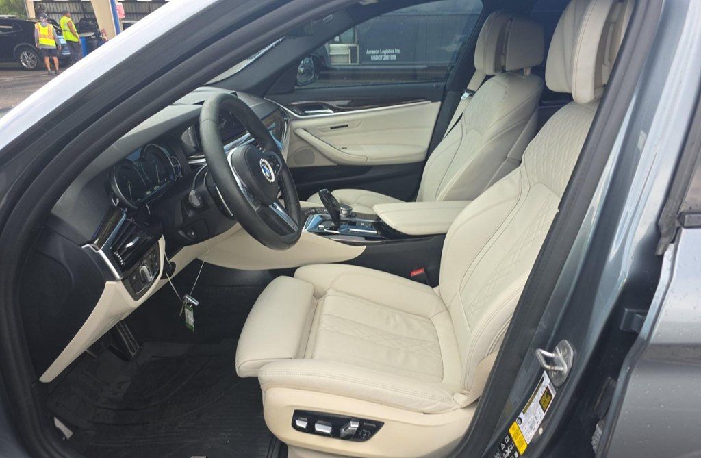 2019 BMW 5 Series 540i xDrive - 23079462 - 6
