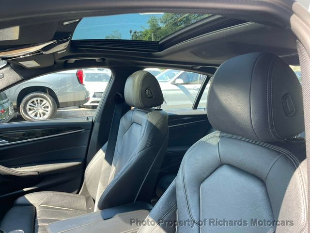 2019 BMW 5 Series 540i xDrive - 23021518 - 11