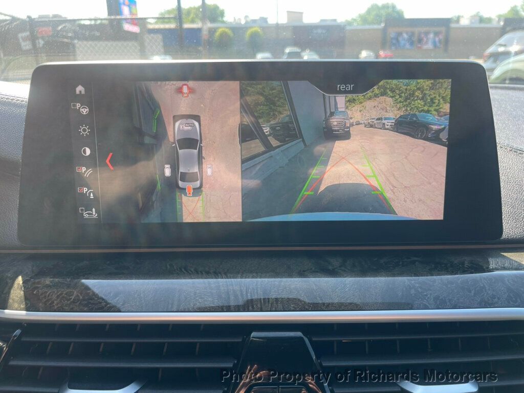 2019 BMW 5 Series 540i xDrive - 23021518 - 14