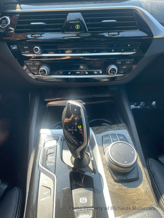 2019 BMW 5 Series 540i xDrive - 23021518 - 15