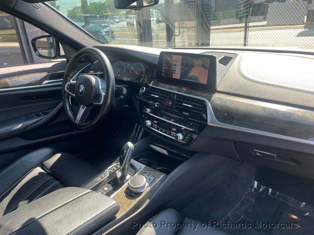 2019 BMW 5 Series 540i xDrive - 23021518 - 24