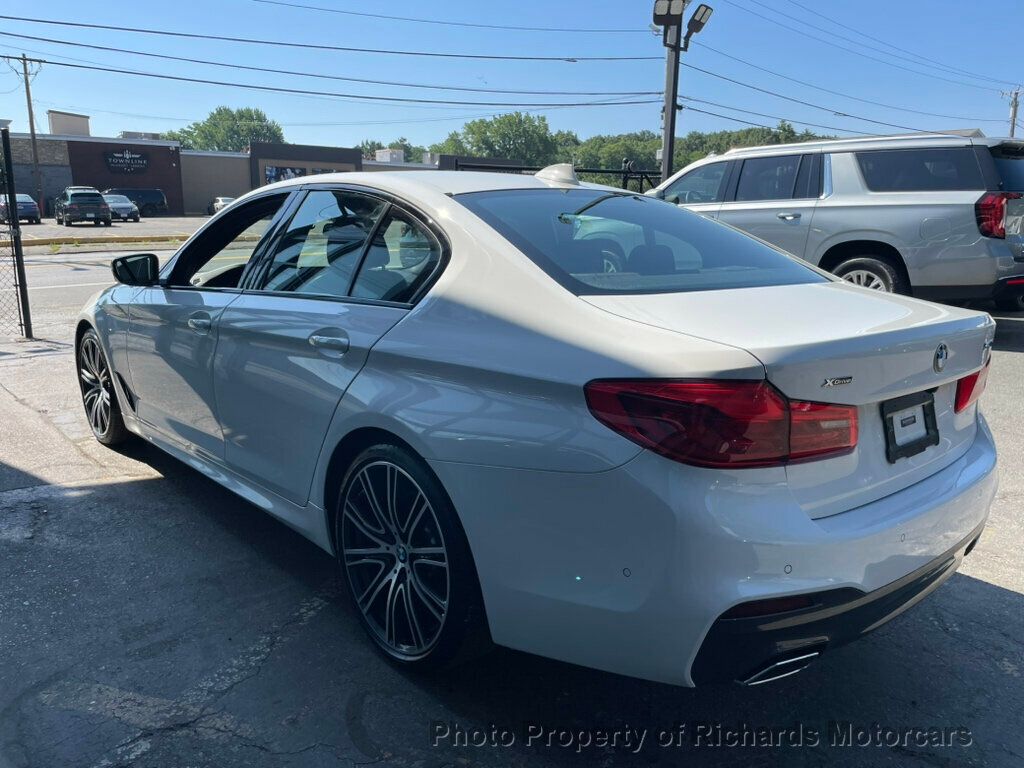 2019 BMW 5 Series 540i xDrive - 23021518 - 5