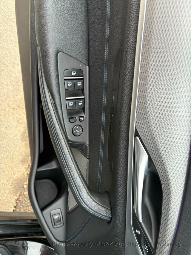 2019 BMW 5 Series 540i xDrive - 22995887 - 19