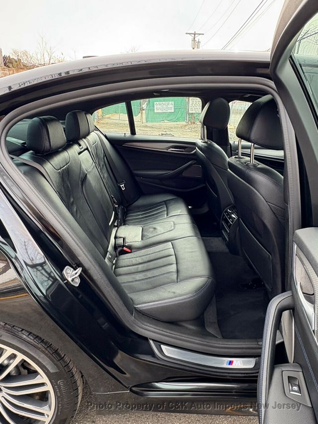 2019 BMW 5 Series 540i xDrive - 22995887 - 31