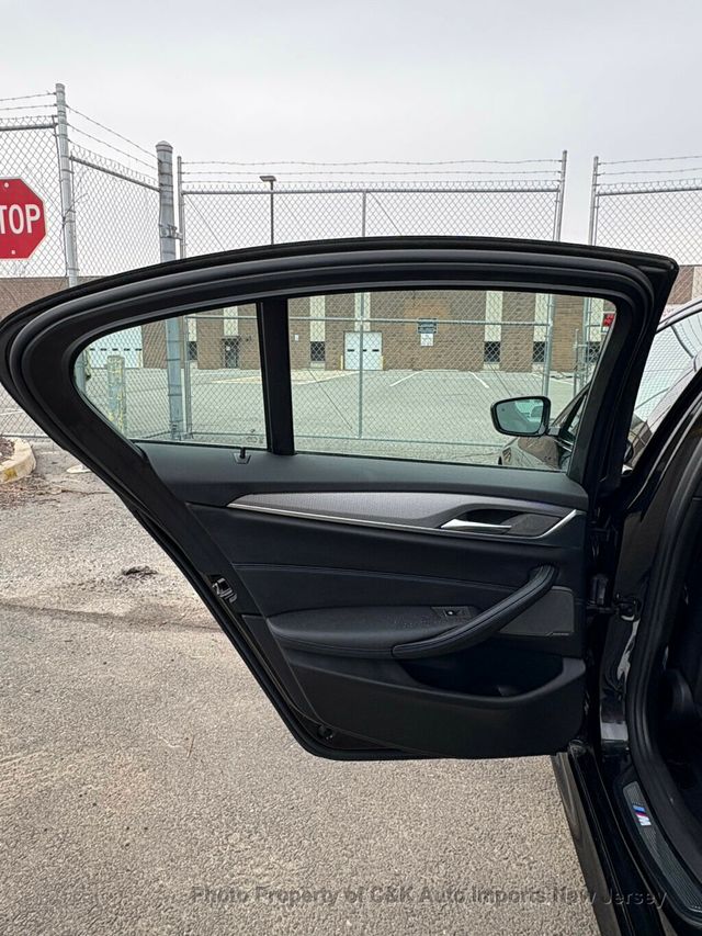 2019 BMW 5 Series 540i xDrive - 22995887 - 35