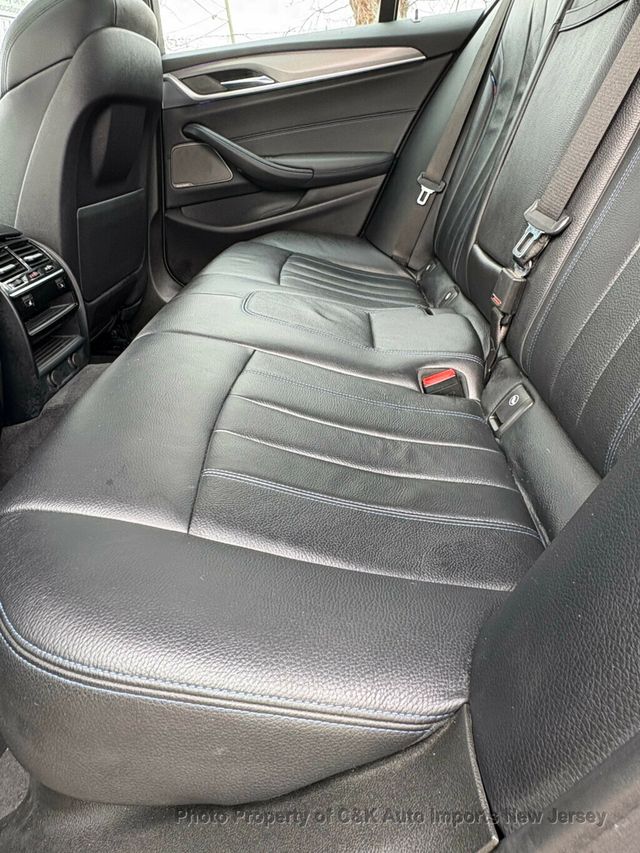 2019 BMW 5 Series 540i xDrive - 22995887 - 38