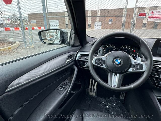 2019 BMW 5 Series 540i xDrive - 22995887 - 41