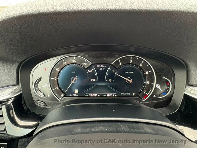 2019 BMW 5 Series 540i xDrive - 22995887 - 45