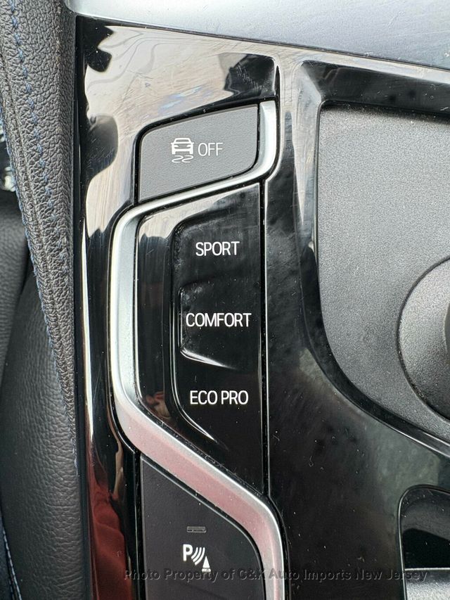 2019 BMW 5 Series 540i xDrive - 22995887 - 49