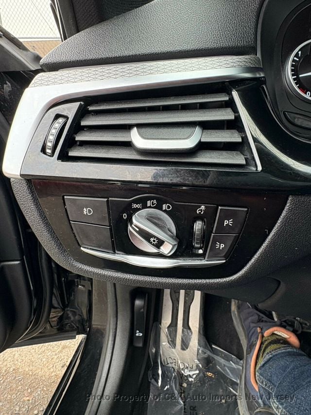 2019 BMW 5 Series 540i xDrive - 22995887 - 57