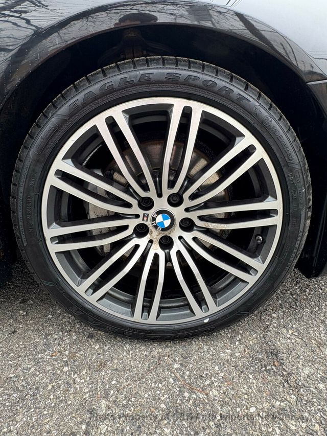 2019 BMW 5 Series 540i xDrive - 22995887 - 63