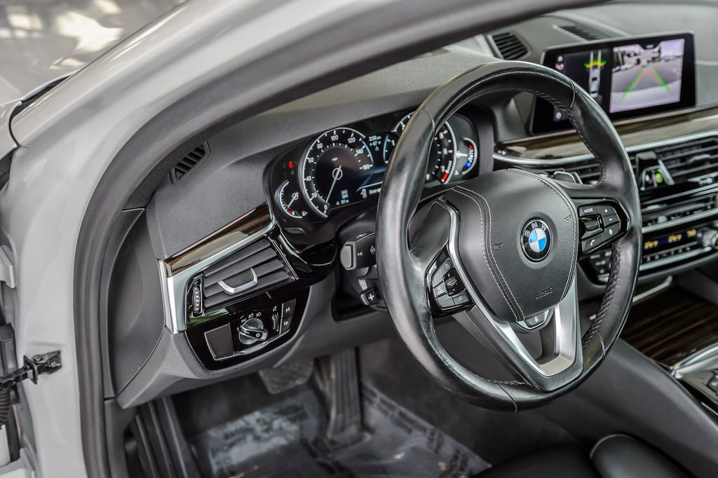 2019 BMW 5 Series 540i xDRIVE - NAV - BACKUP CAM - BLUETOOTH - GORGEOUS - 23023688 - 24