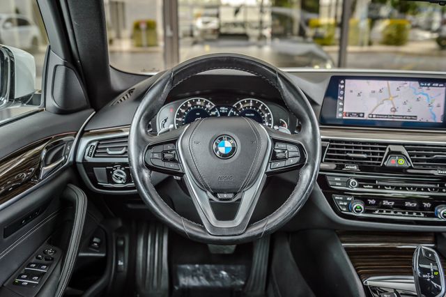 2019 BMW 5 Series 540i xDRIVE - NAV - BACKUP CAM - BLUETOOTH - GORGEOUS - 23023688 - 26