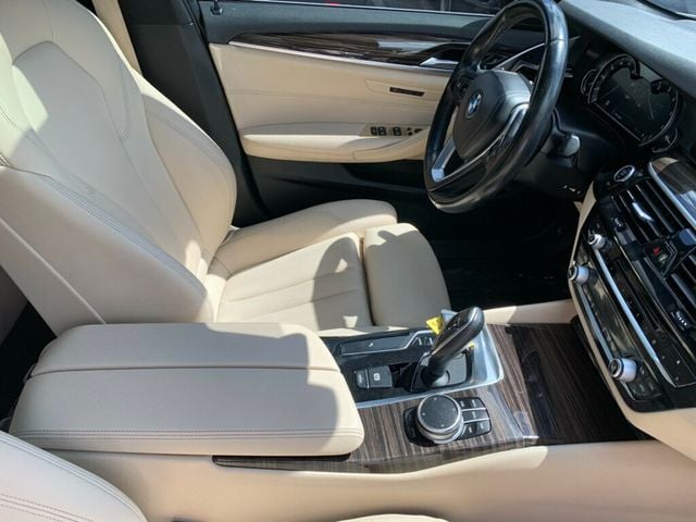 2019 BMW 5 Series 5 series 530i RWD - 22603045 - 23