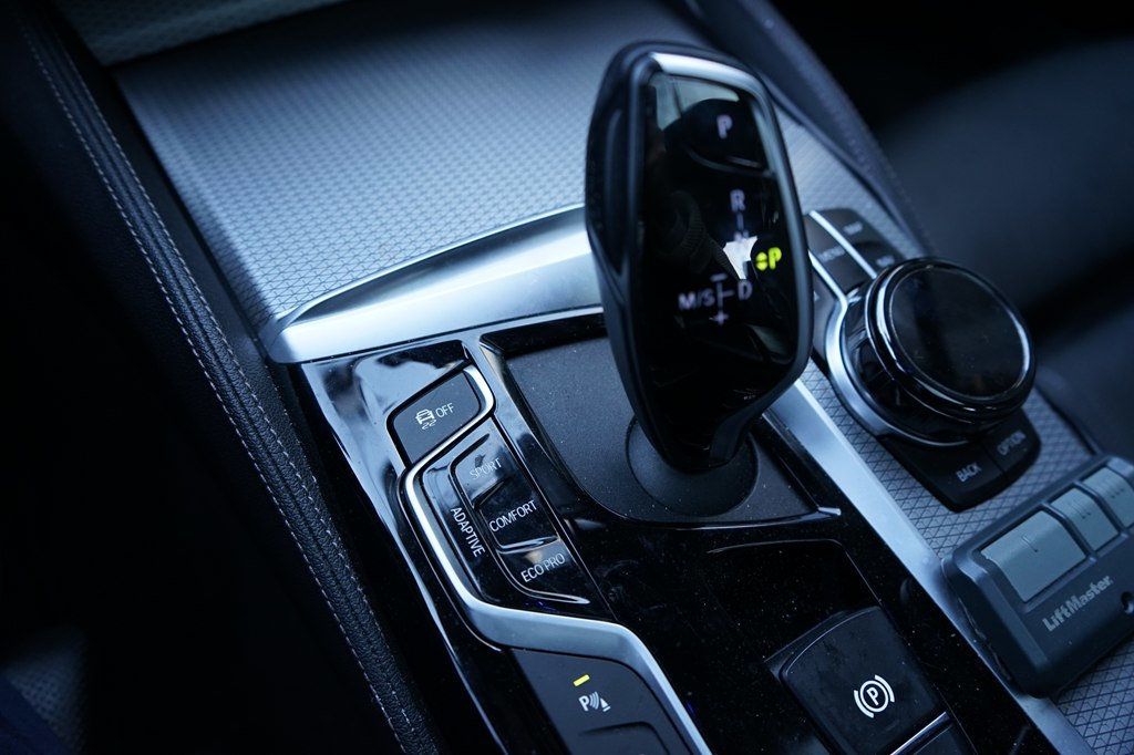 2019 BMW 5 Series Bowers & Wilkins sound system! Luxury Seating Package - 22974549 - 41