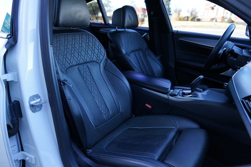 2019 BMW 5 Series Bowers & Wilkins sound system! Luxury Seating Package - 22974549 - 43