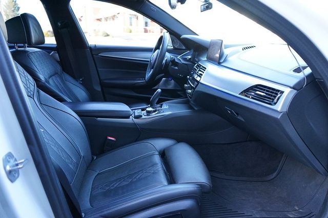 2019 BMW 5 Series Bowers & Wilkins sound system! Luxury Seating Package - 22974549 - 44