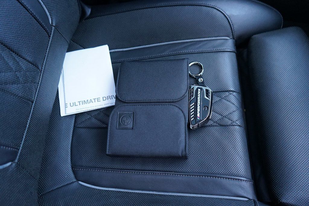 2019 BMW 5 Series Bowers & Wilkins sound system! Luxury Seating Package - 22974549 - 46