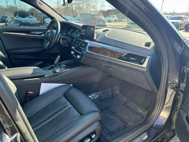 2019 BMW 5 Series LocalTradeM-550iX-Drive/HeatedLeatherSeats/BackupCamera/NAV - 22730569 - 18